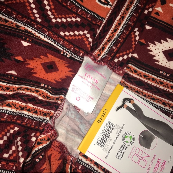 No Boundaries Cross Fold High Waist Leggings NWT - Picture 3 of 7